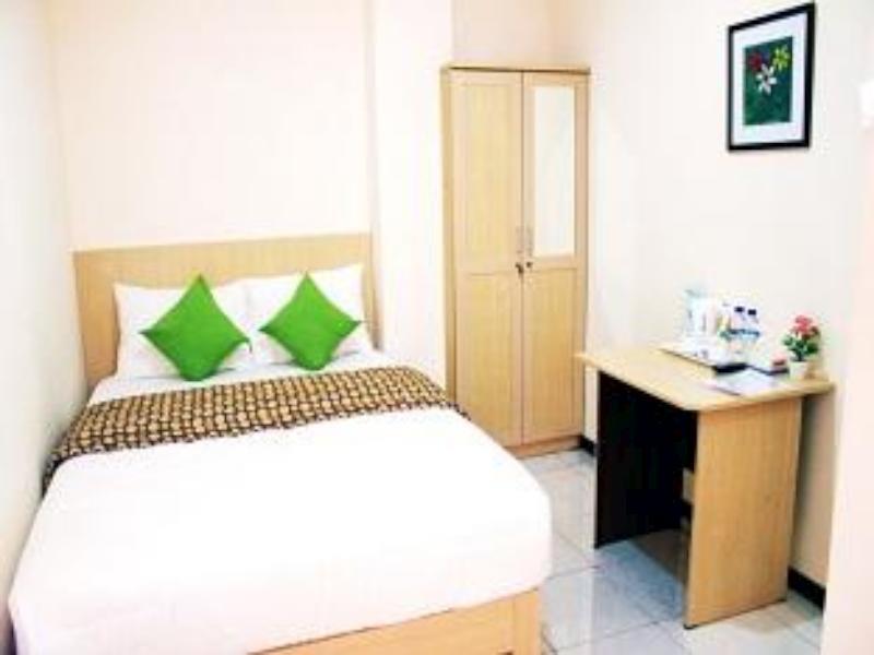 Myzone Homtel Hotell Semarang Exteriör bild
