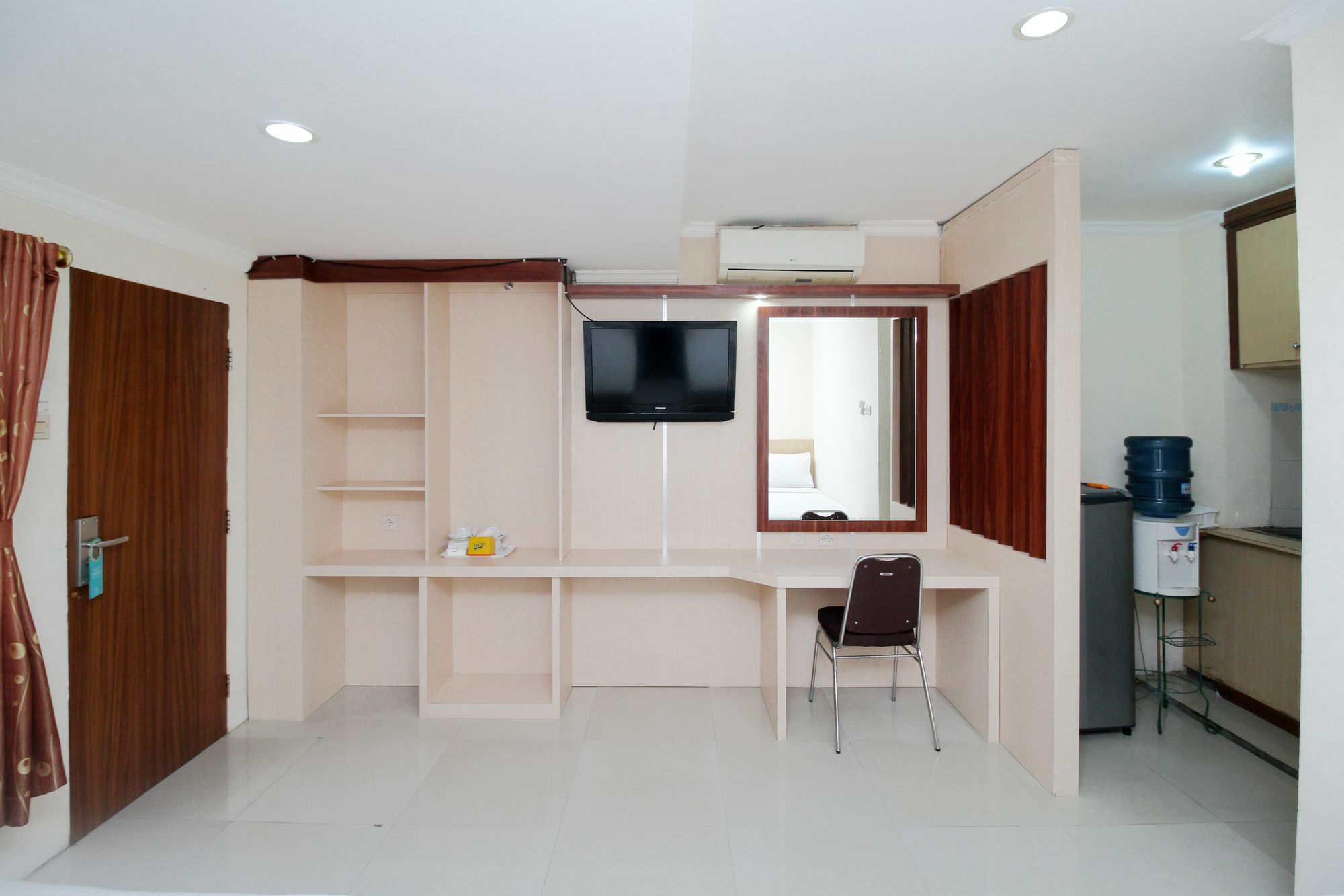 Myzone Homtel Hotell Semarang Exteriör bild