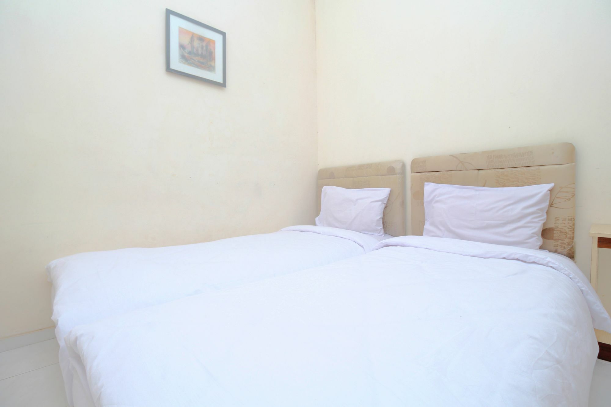 Myzone Homtel Hotell Semarang Exteriör bild