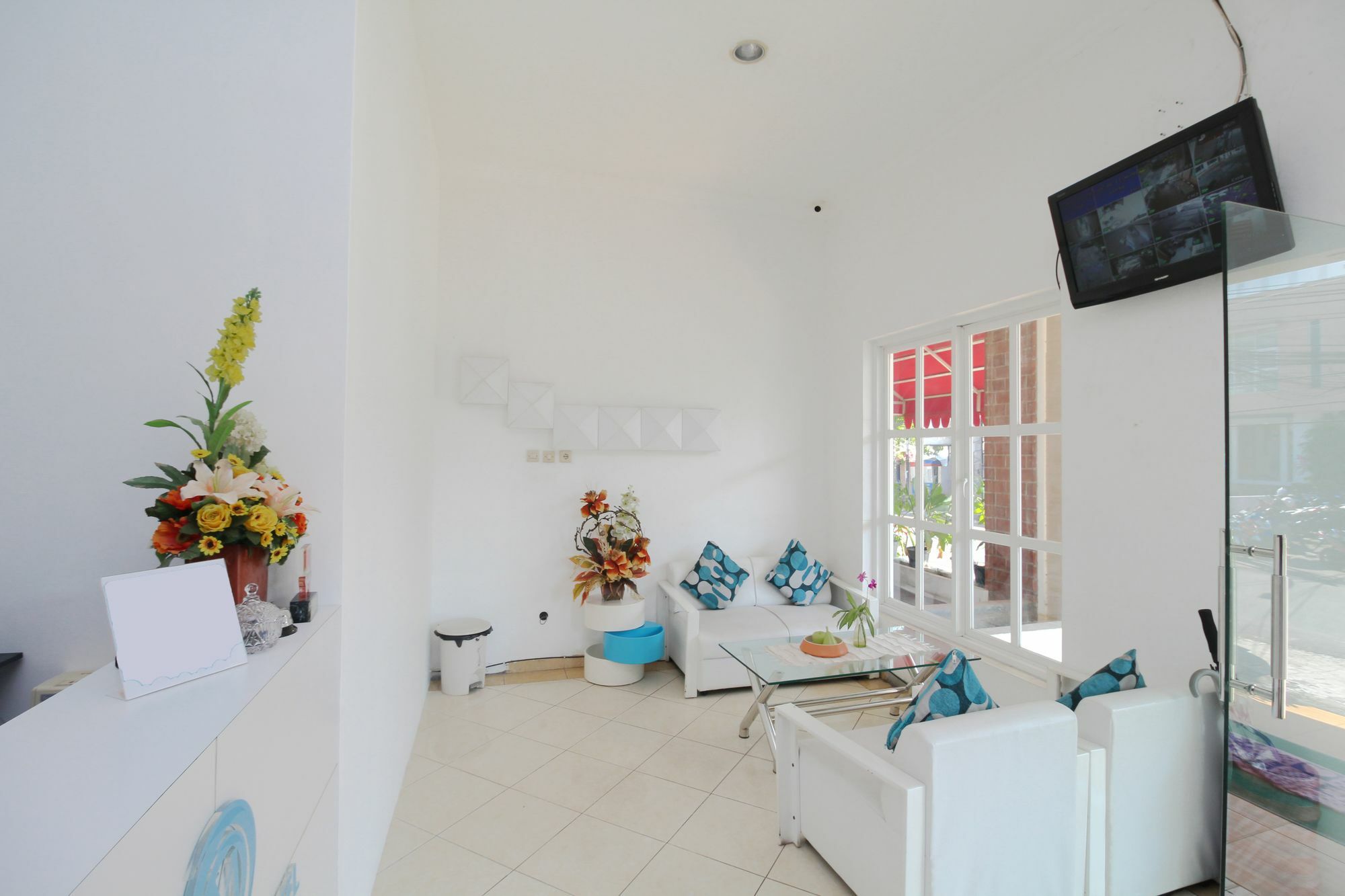 Myzone Homtel Hotell Semarang Exteriör bild