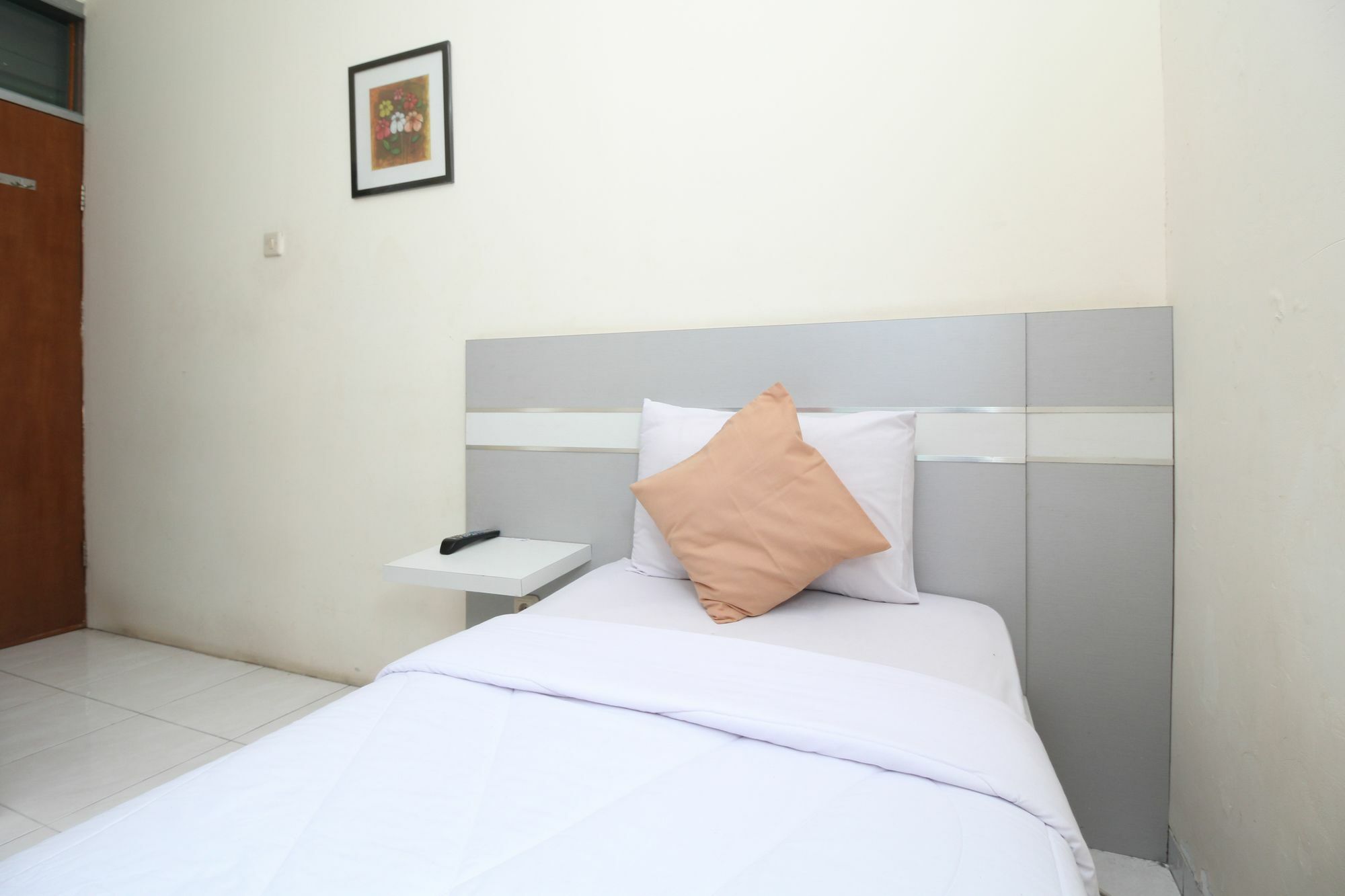 Myzone Homtel Hotell Semarang Exteriör bild