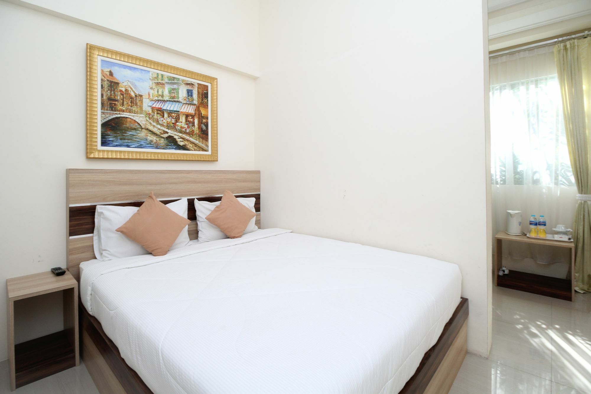 Myzone Homtel Hotell Semarang Exteriör bild